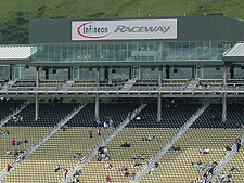 Small crowd at lunch time...