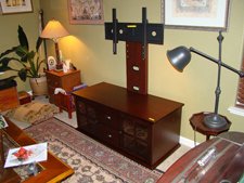 Dave has the new stand assembled.