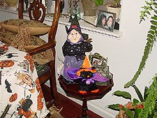 Cuddly witch & black cat