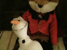 Hug Hug Elfie Rojo Find Olaf Find Olaf