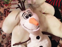 Hug Hug Elfie Rojo Find Olaf Find Olaf