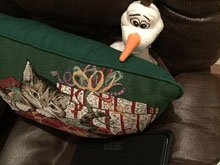 Hug Hug Elfie Rojo Find Olaf Find Olaf