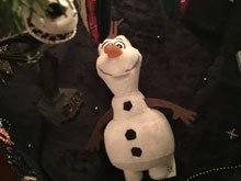 Hug Hug Elfie Rojo Find Olaf Find Olaf
