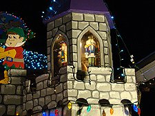 more Christmas decorations