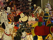 more Christmas decorations