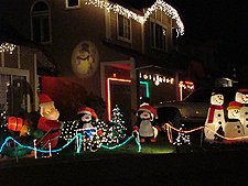 more Christmas decorations