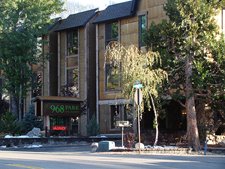 968 Park Hotel